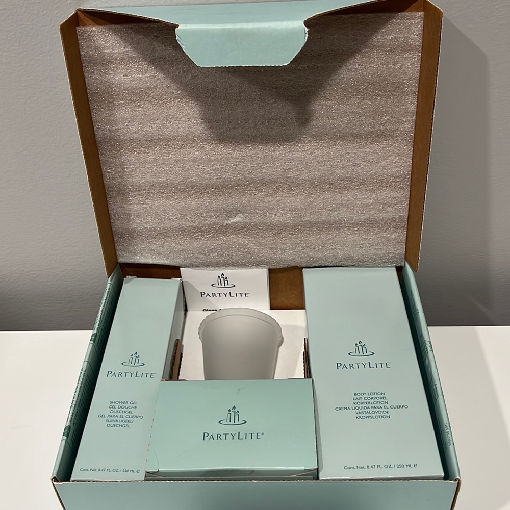 Lavish by PartyLite - Free & Easy Set NEW